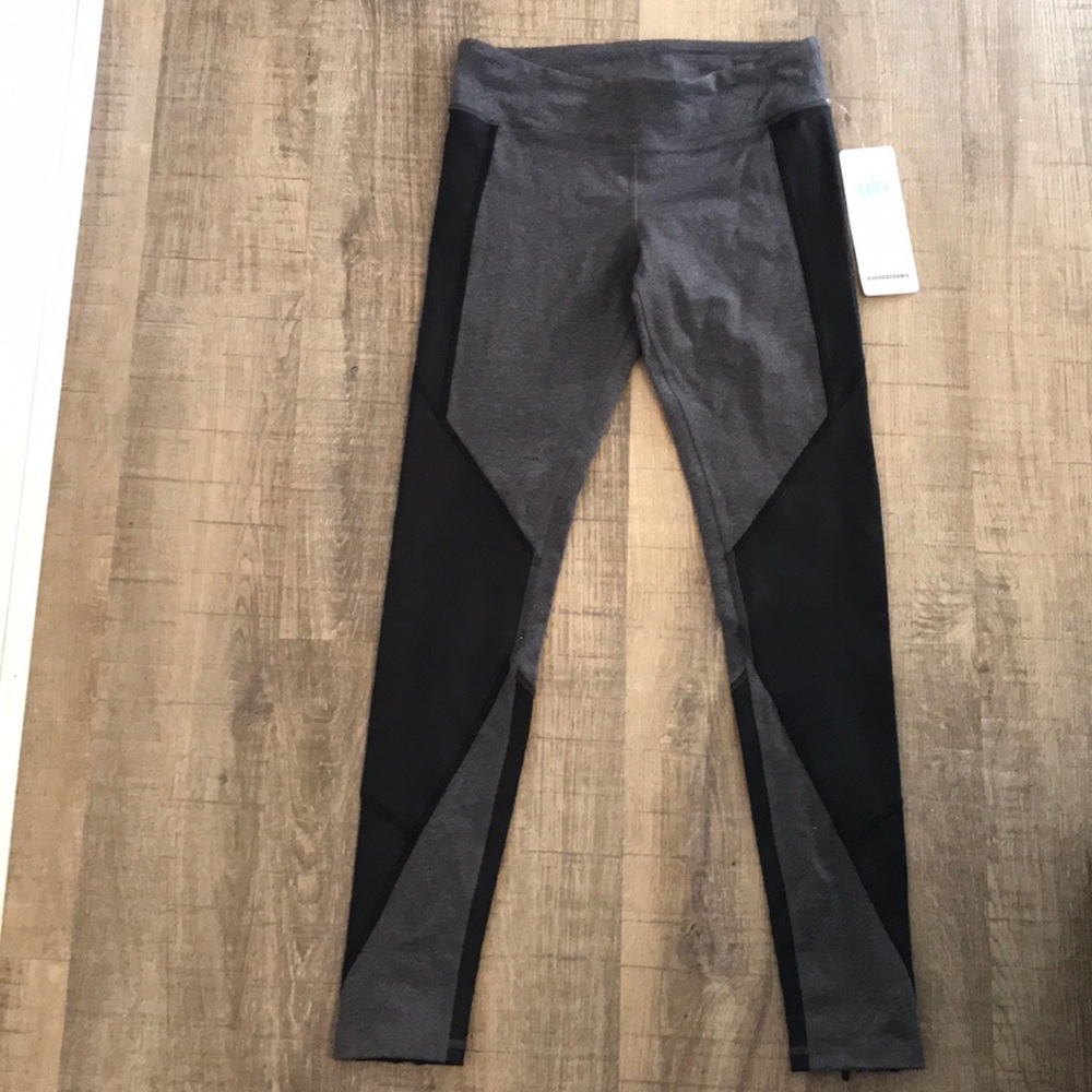 Alo yoga undertone legging